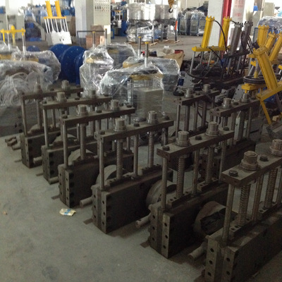 液壓上下抽塑機 價格、廠家與產(chǎn)品全覽——余姚市綠島橡塑機械設(shè)備